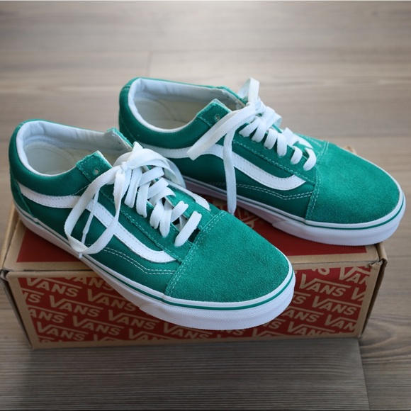Vans Shoes - AUTHENTIC Vans “Old Skool” - Sz women’s 8 / Men’s 6.5